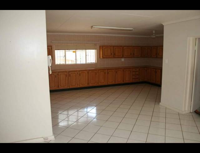 3 BEDROOM HOUSE FOR SALE IN PROTEA PARK